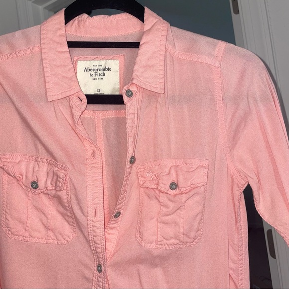 Abercrombie & Fitch Pink Button Up - Picture 3 of 5